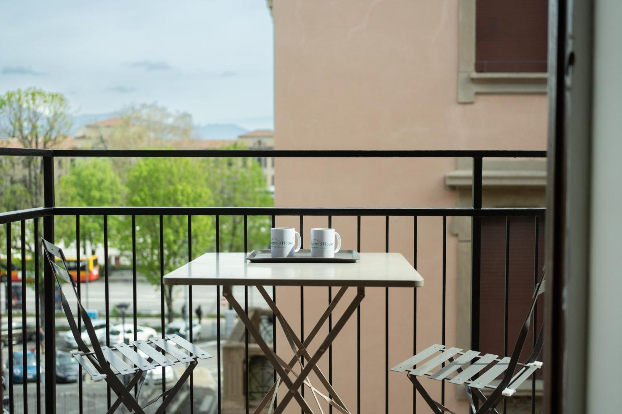 Отель Rga Bergamo House Экстерьер фото